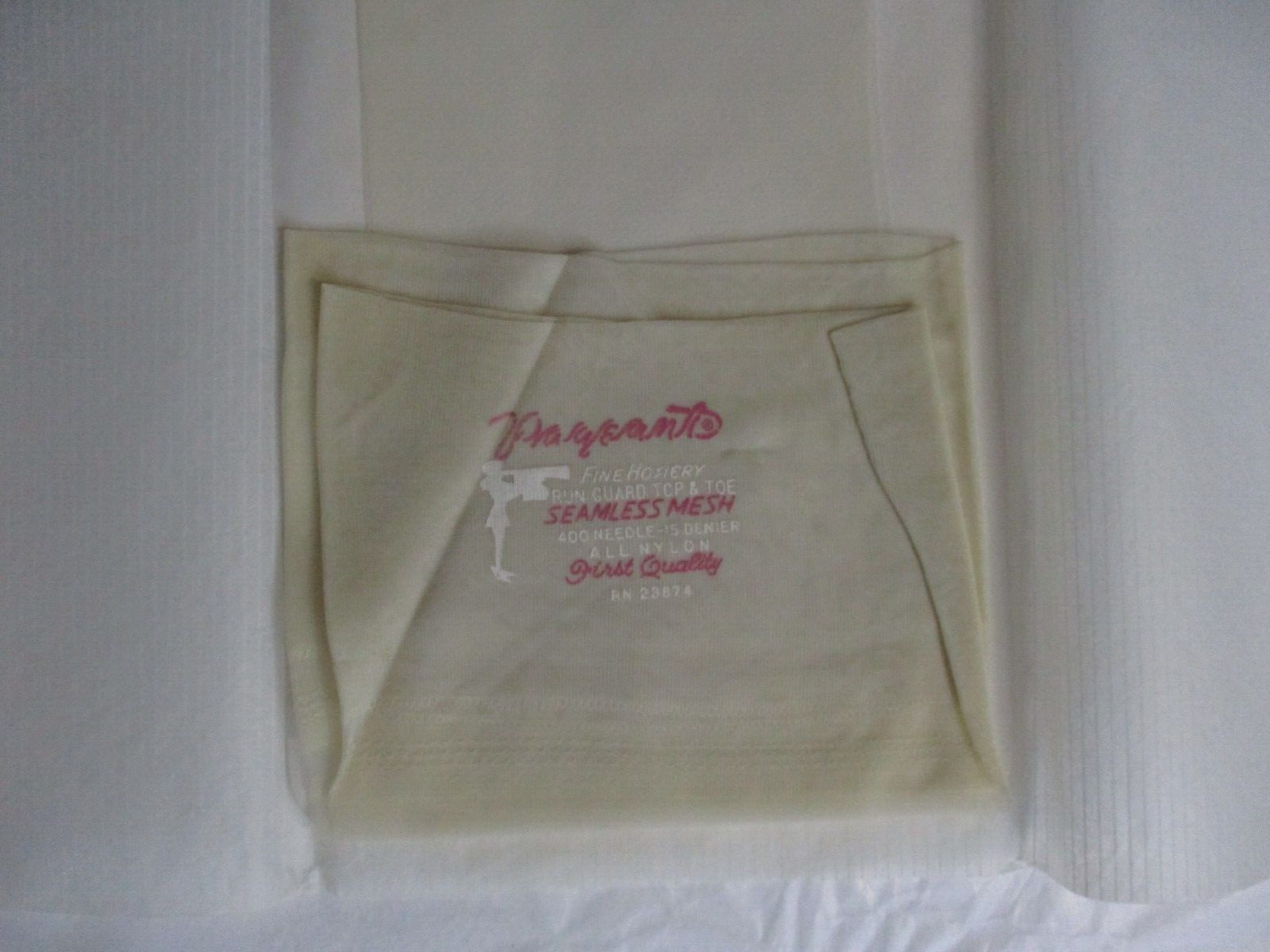 1 PR VINTAGE PAGEANT RHT MICRO MESH SHEER SHINY NYLON STOCKINGS 9 1/2 LONG WHITE