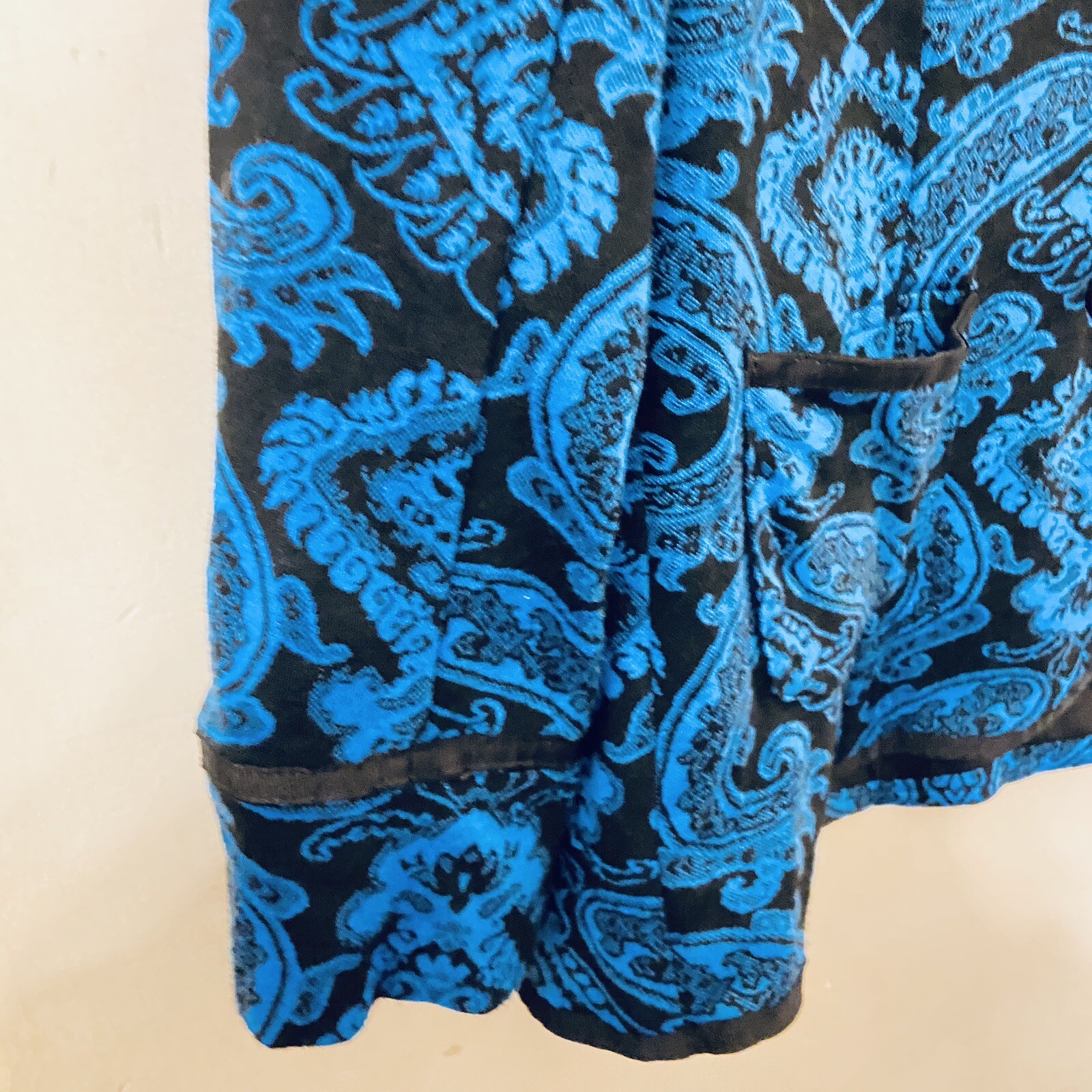 Cheryl Nash Retro Vintage Paisley Blue and Black Notched Collar Blazer Size L.