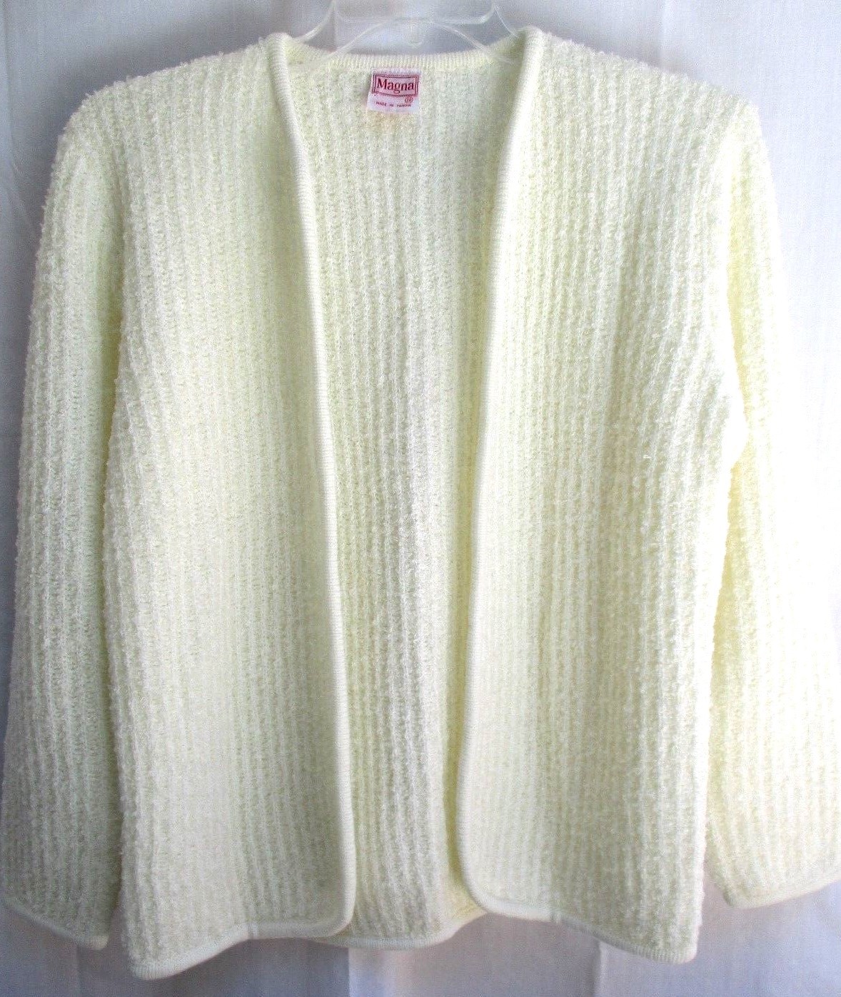 VTG..MAGNA..LIGHT BEIGE..CARDIGAN..THICK, TEXTURED..SWEATER..sz LARGE