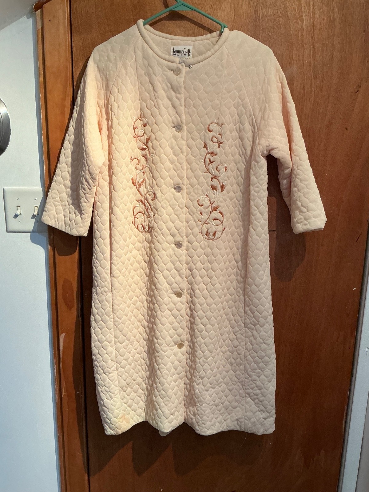 Vintage Quilted Lounging Robe Pajamas Buttons Embroidered MODERN size 10–GOOD