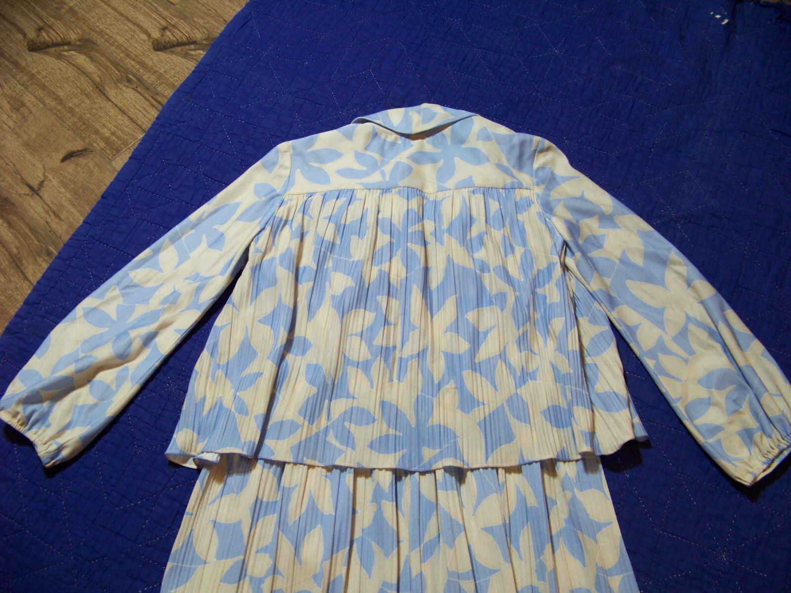 Women’s Vintage Laura Gene Fashions Dress – M-L (see Measurements)