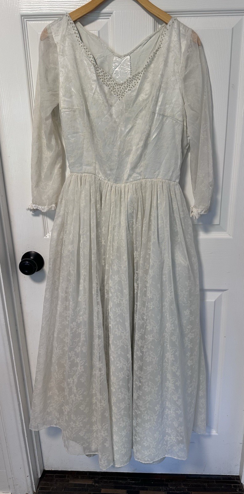 Vintage 1950s Bridal Gown Flocked Organdy Sweetheart Neckline Pearls Full Skirt