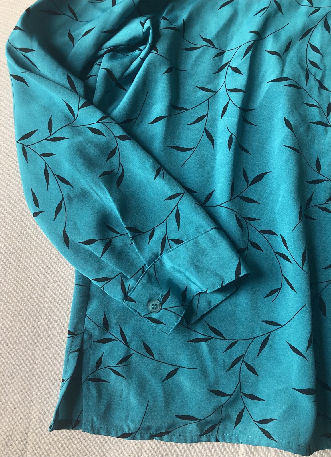 Vtg Notations L Silky Lightweight Turquoise Blue Relaxed Button Up Black Print