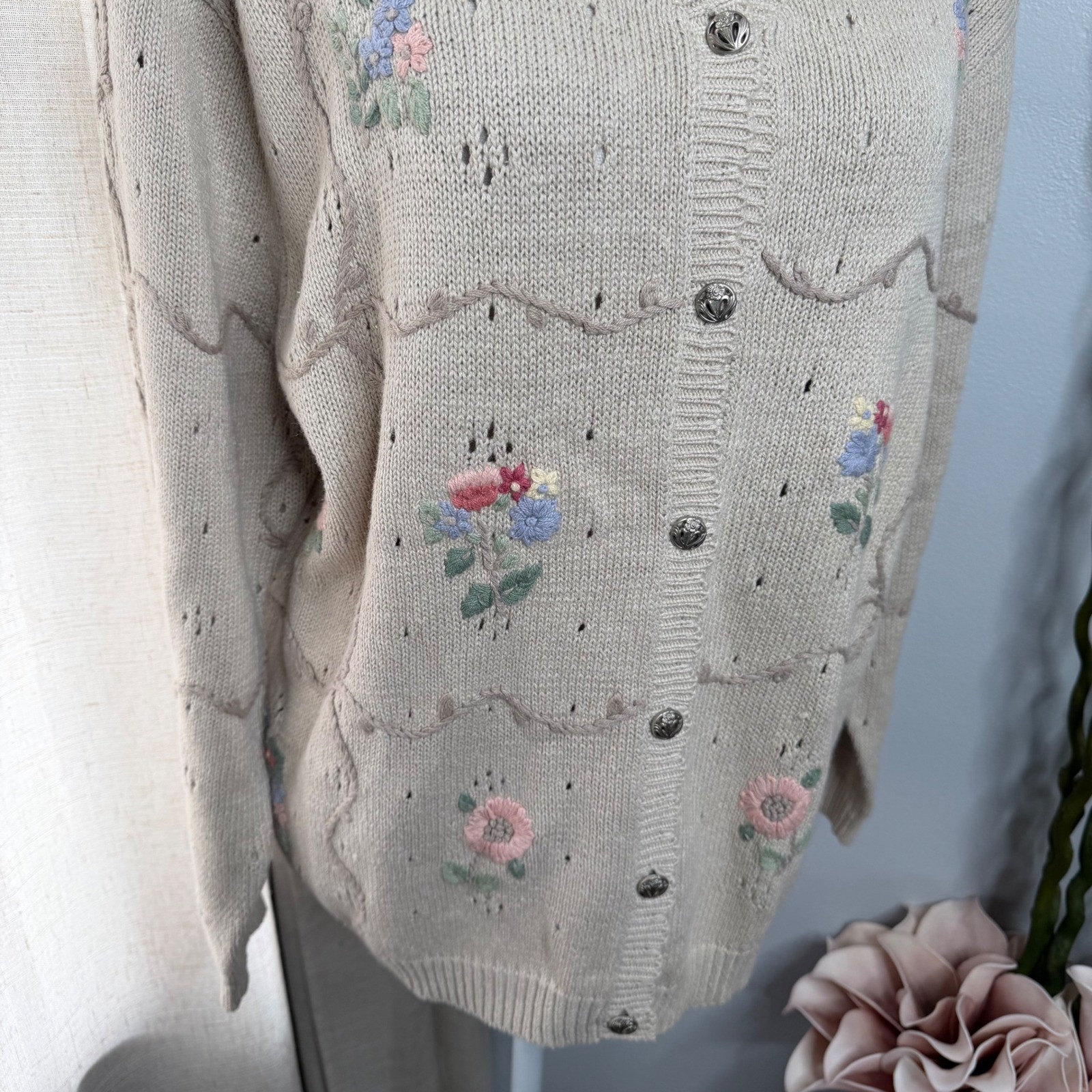90s Vintage Northern Reflections Floral Embroidered Cardigan Sweater Medium
