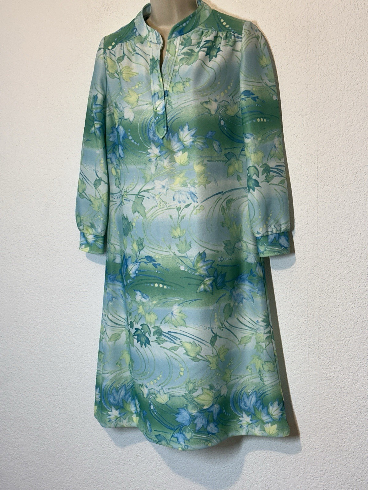Vtg 70s Leslie Pomer Green Blue Shift Dress S/M House Dress Hostess
