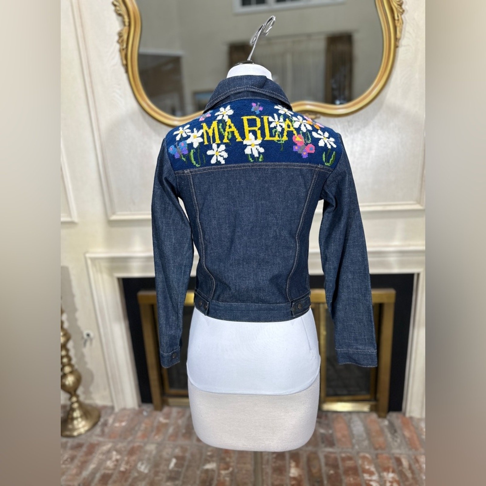 Marla Floral Needlepoint Embroidered Denim Jacket Sz S Stretch Boho vintage