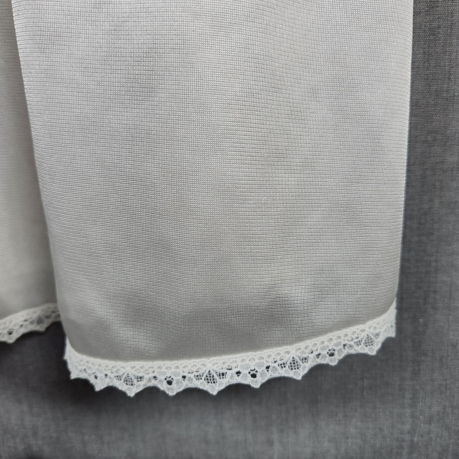 JC Penny Adonna Womens Medium Half Slip 25″ Long White USA Eyelet Trim Vintage