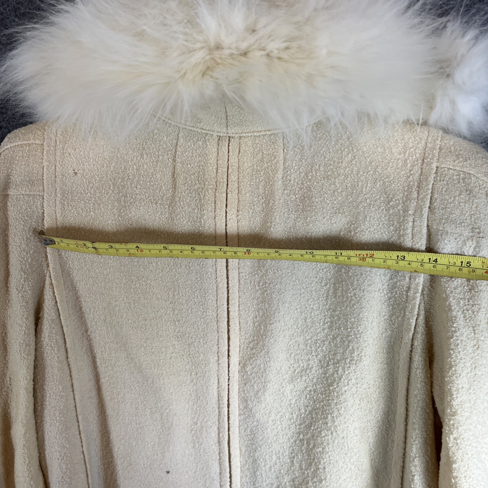 Vintage 1950s Peck and Peck* Fifth Avenue cream wool coat, Fox Fur collar, READ