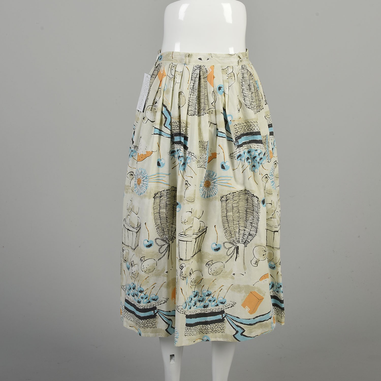 Medium 1950s Novelty Cotton Skirt Beige Tan Blue Orange Food Wine Tea Length