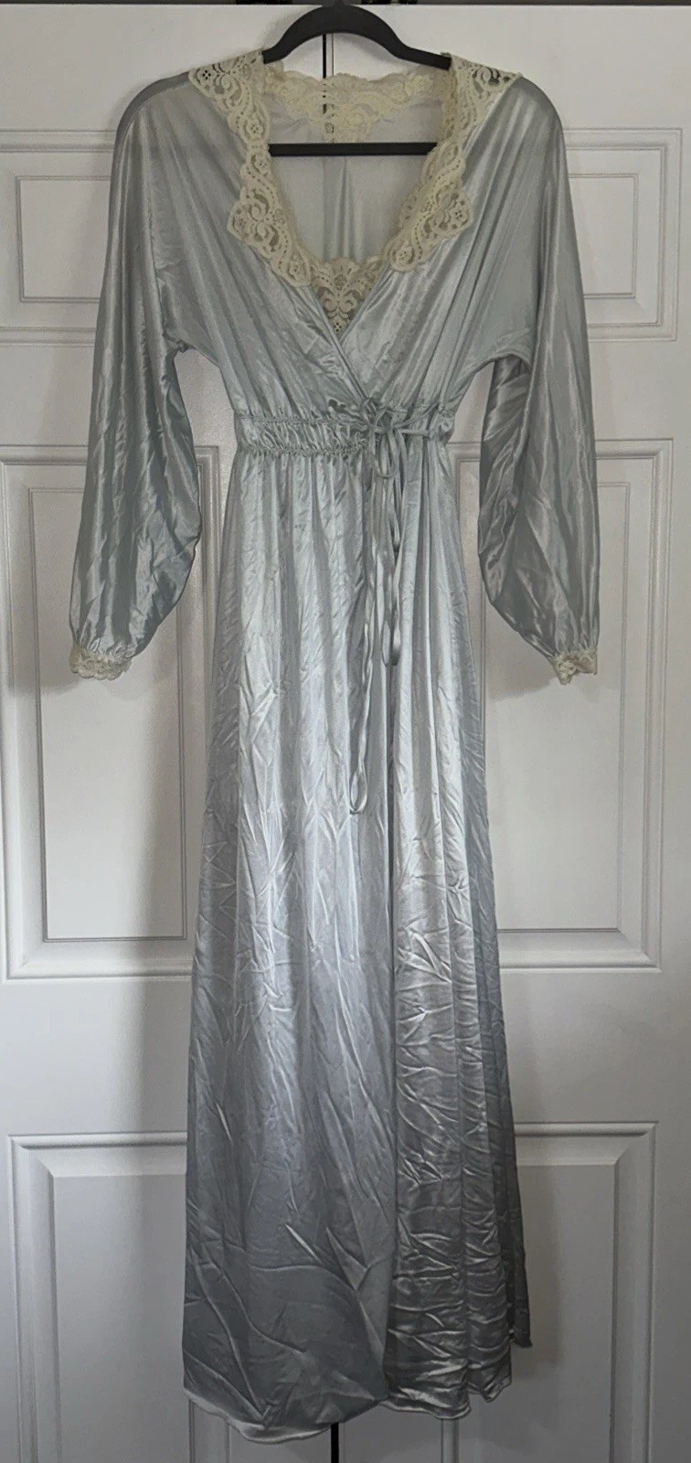 Vintage Miss Elaine Long Lt Blue Nightgown Peignoir Robe Set Petite Union USA