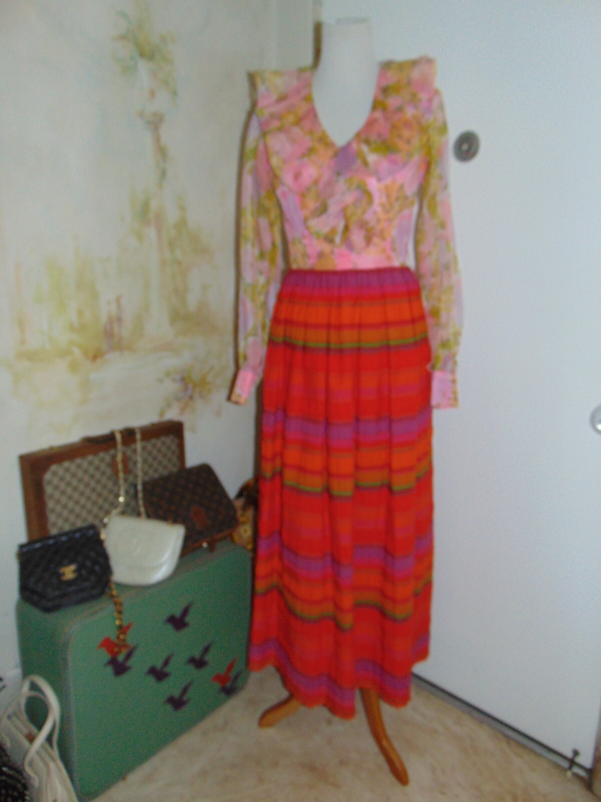 1960’s 70s LIPMANS Pink Orange Red Green Floral Dress Ruffled V Neck Maxi Womens