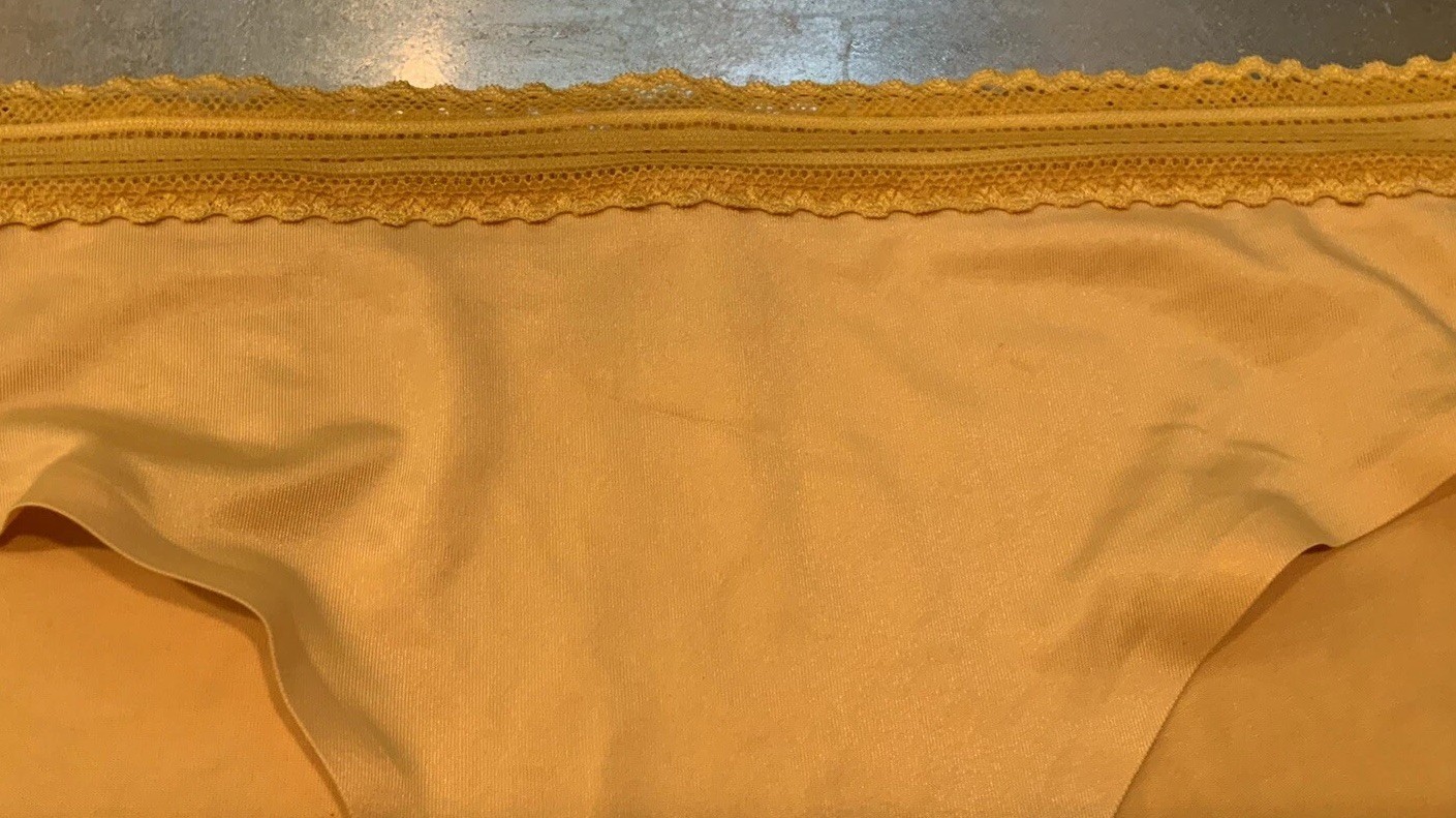 Vintage M Silky Gold Hipster Bikini Panties W Lace Trim