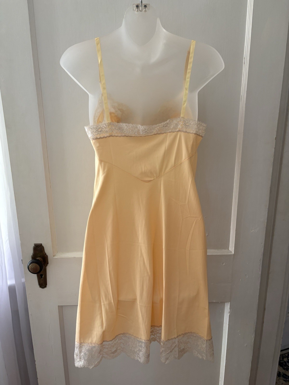 Rare Van Raalte Yellow Nylon Full Slip Lace Trim Size 32 Regular Made in USA