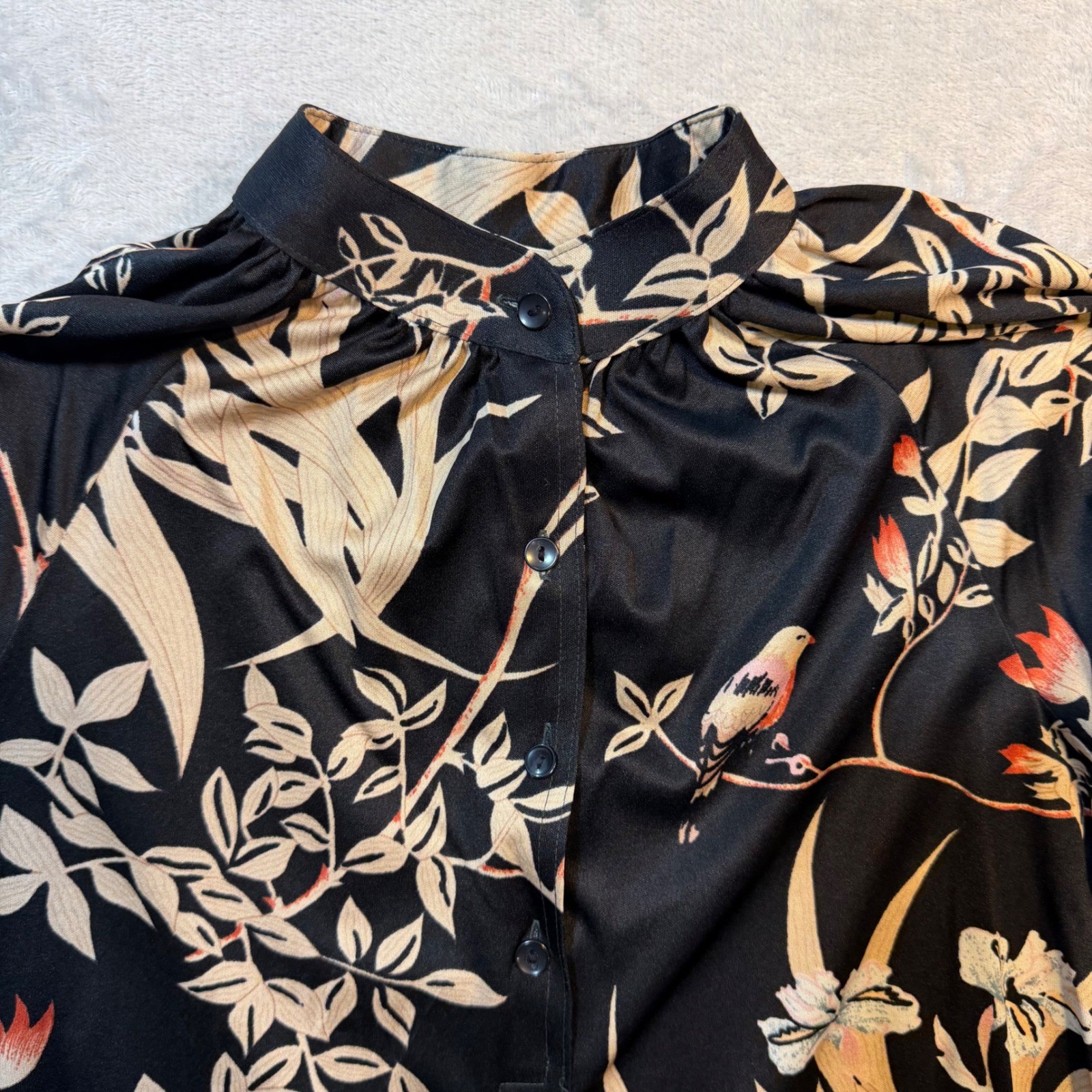 Vintage 70s Dark Floral Womens Black Bird Print Mock Neck Botanical silky light