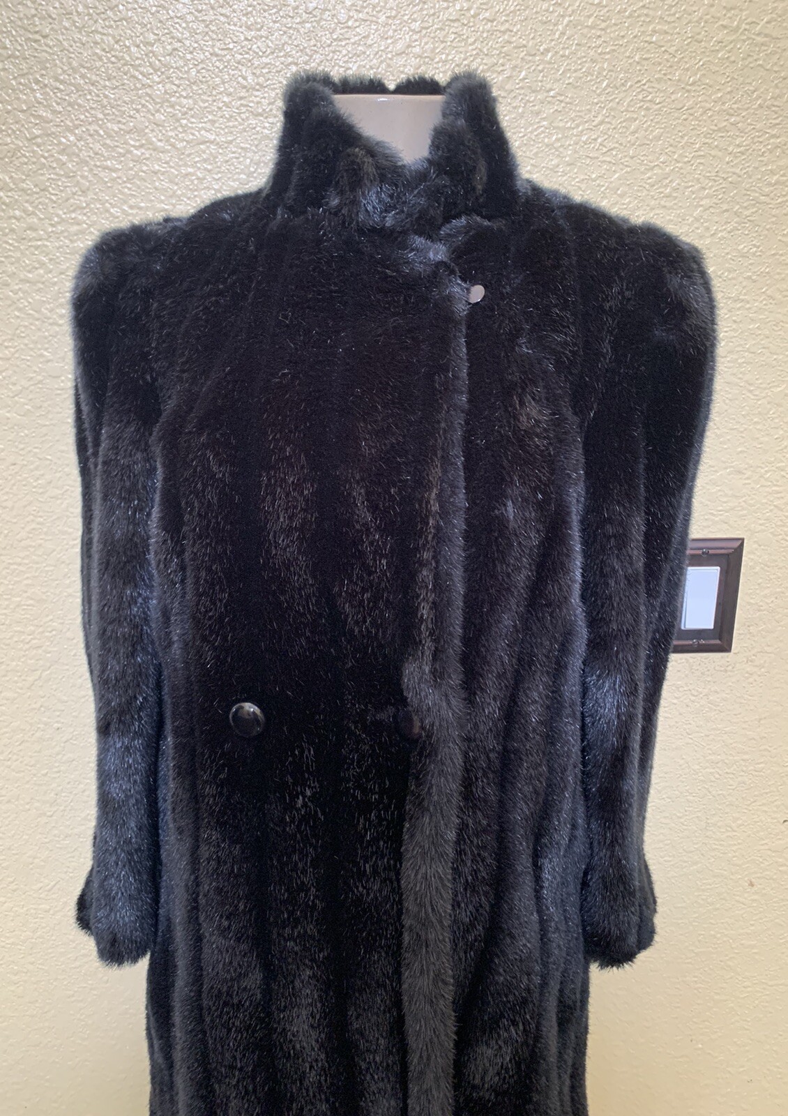 VTG Intrigue A Luxury Fabric By Glenoit Size 12 Black Faux Fur Mink Coat