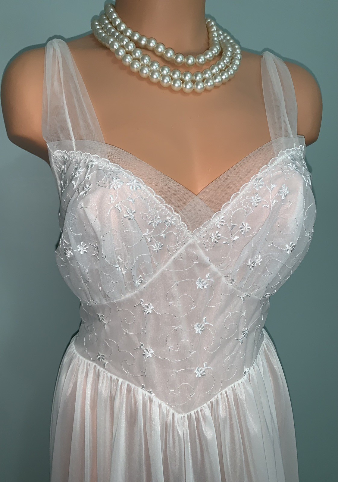Vtg SHEER Chiffon & Nylon Vanity Fair Nightgown 36 Bridal Lingerie Embroidered
