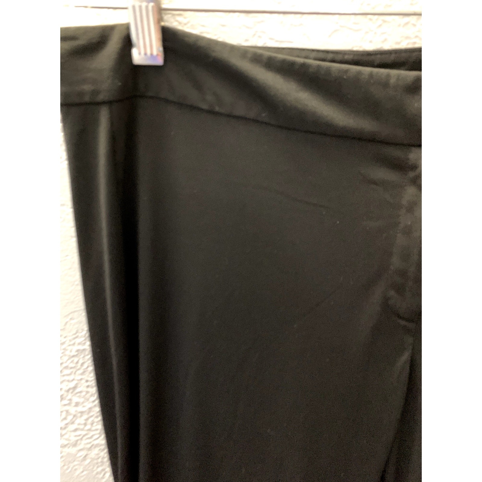 Tahari Black Flat Front Ladies Slacks SIZE 8
