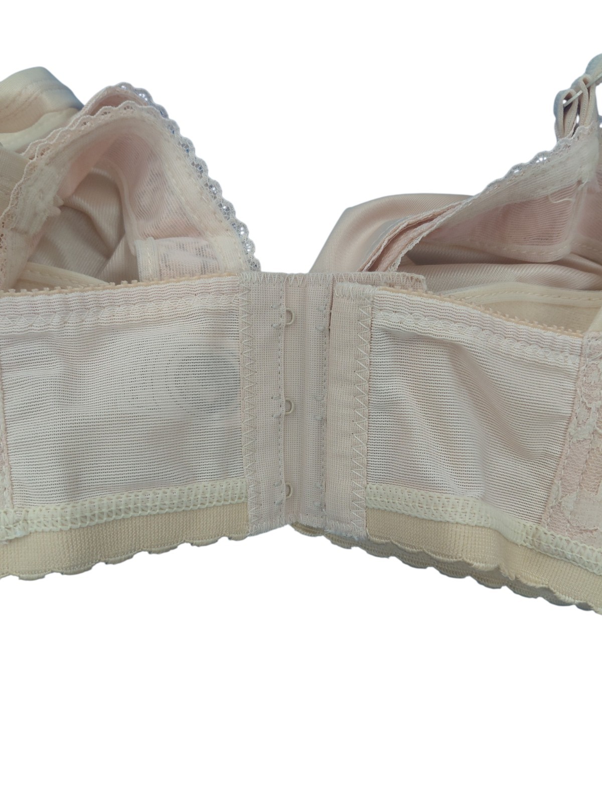 Vintage Lady Cameo Lingerie Bra Size 26EE