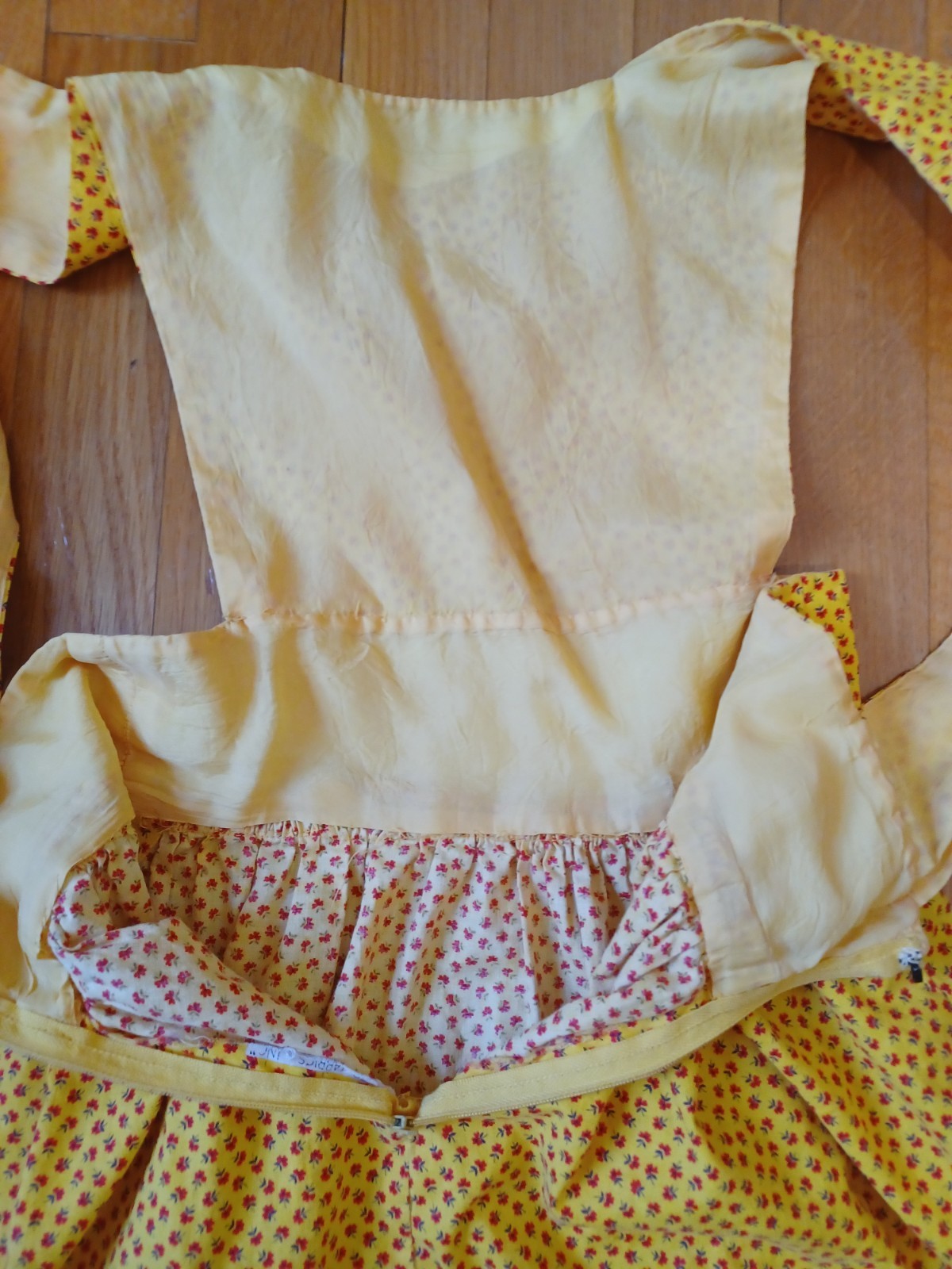 Vintage 1960s Handmade Yellow Floral Micro-Mini Mod/Hippie Pinafore Dress