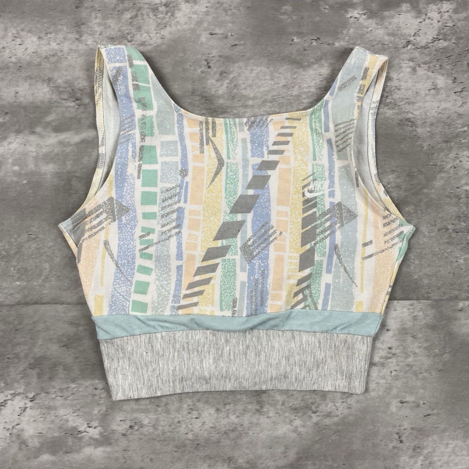 vintage 90s NIKE sports bra Womens M pastel funky abstract print