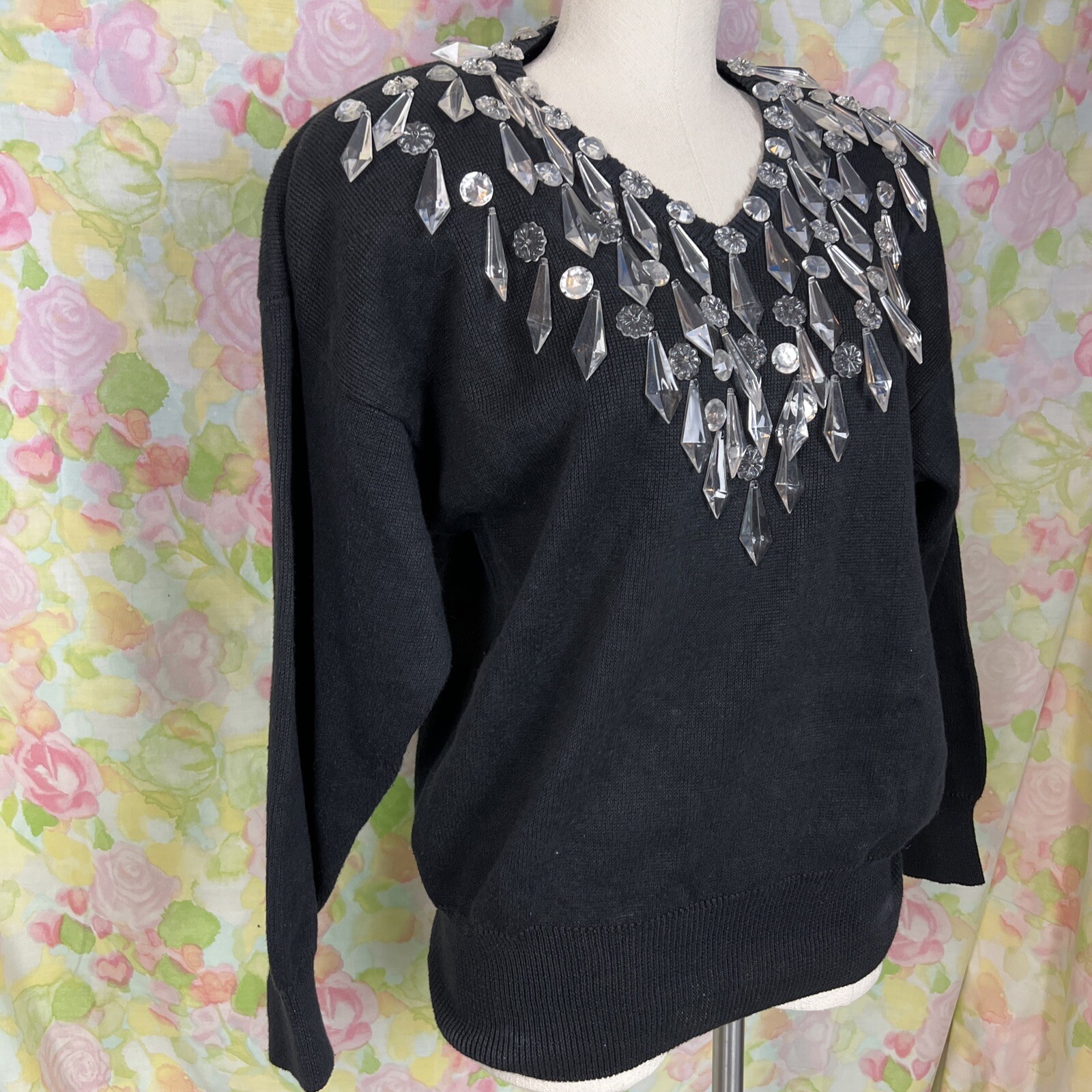 Vintage BONNIE BOERER Womens LARGE Chandelier Crystal Pendants Sweater Top