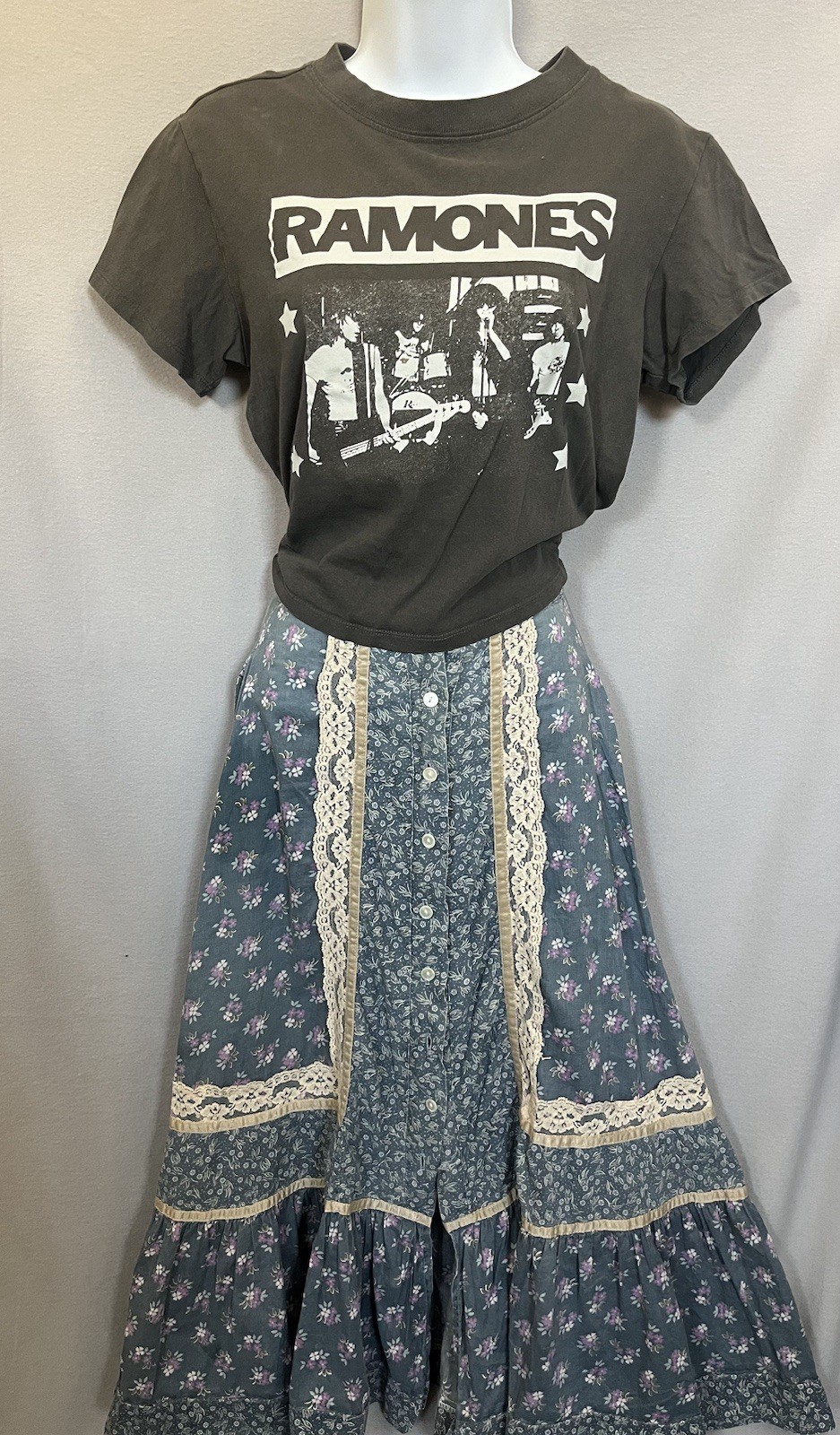 Jessica’s Gunnies VTG prairie skirt floral lace button Hippie boho Coachella XS