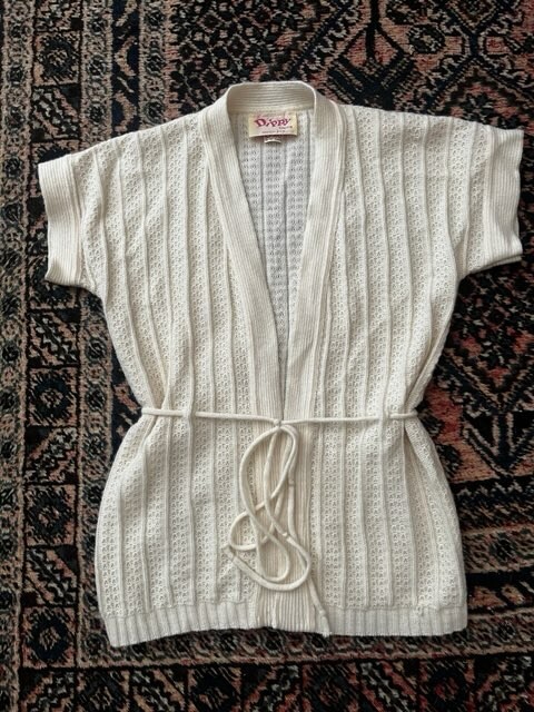 Darling Vintage 70s – 80s Drippy Knits Cream Cottage Cardigan Sweater – S to M