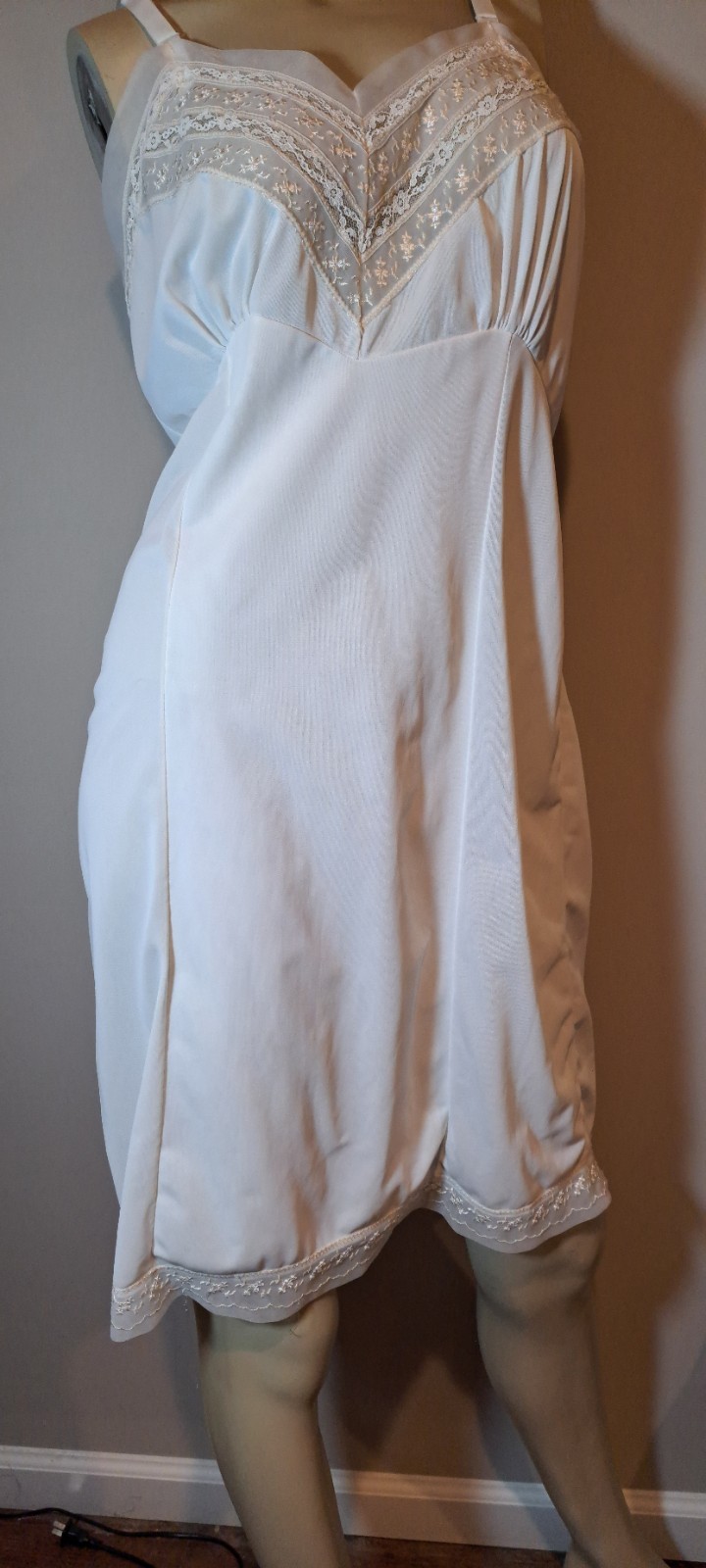 Vtg Full Slip Nice Lace Sheer Trim 38 Plus Sz Gaymode Shadow Panel Lingerie