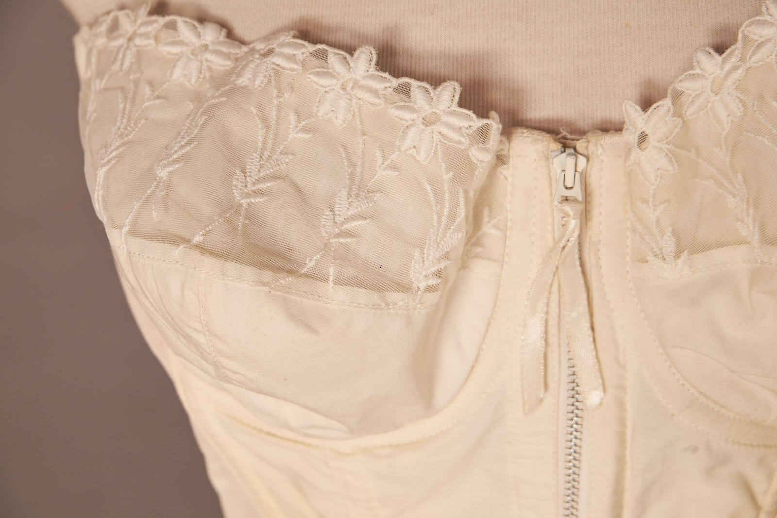 1960s Gossard Bustier Corset Girdle With Garters Cream Pin Up Top