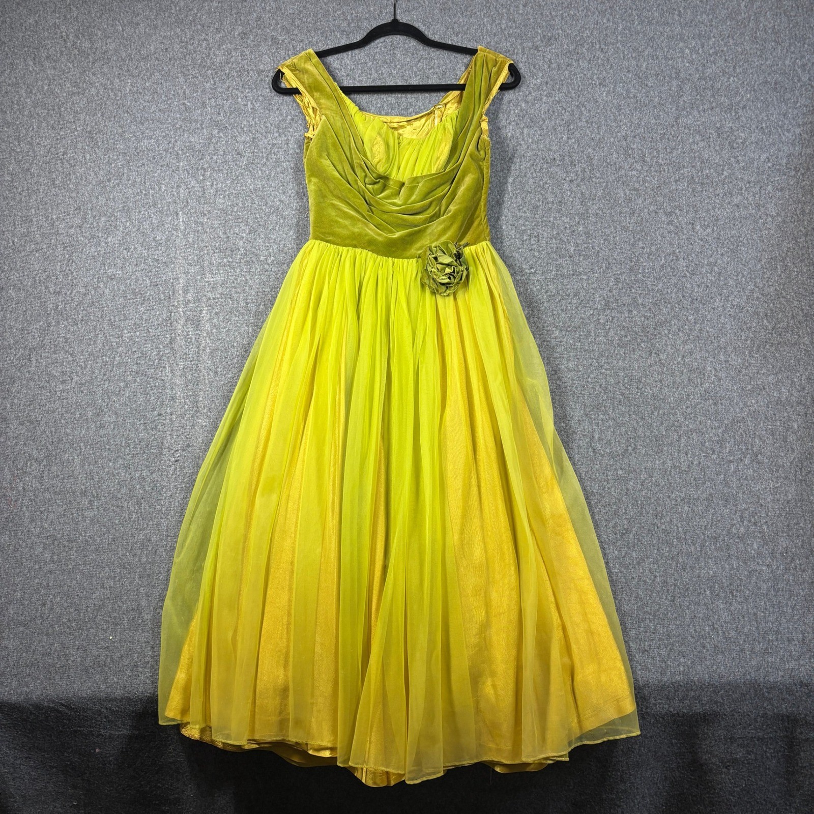 Vintage 1950s Chartreuse Velvet Tulle Prom Party Dress Green Floral Waist 25