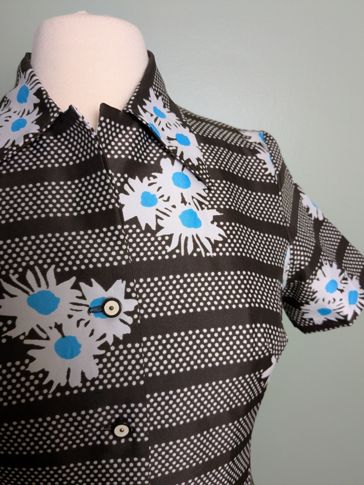 Polka Dot And Flower Print Shirtwaist Collared Dropwaist Vintage 1960s Dress
