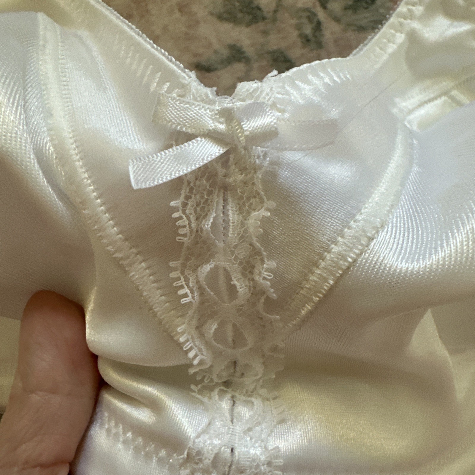 Vtg Bali Wirefree Double Support Soft Cup Bra 3820 42C White Satin Finish