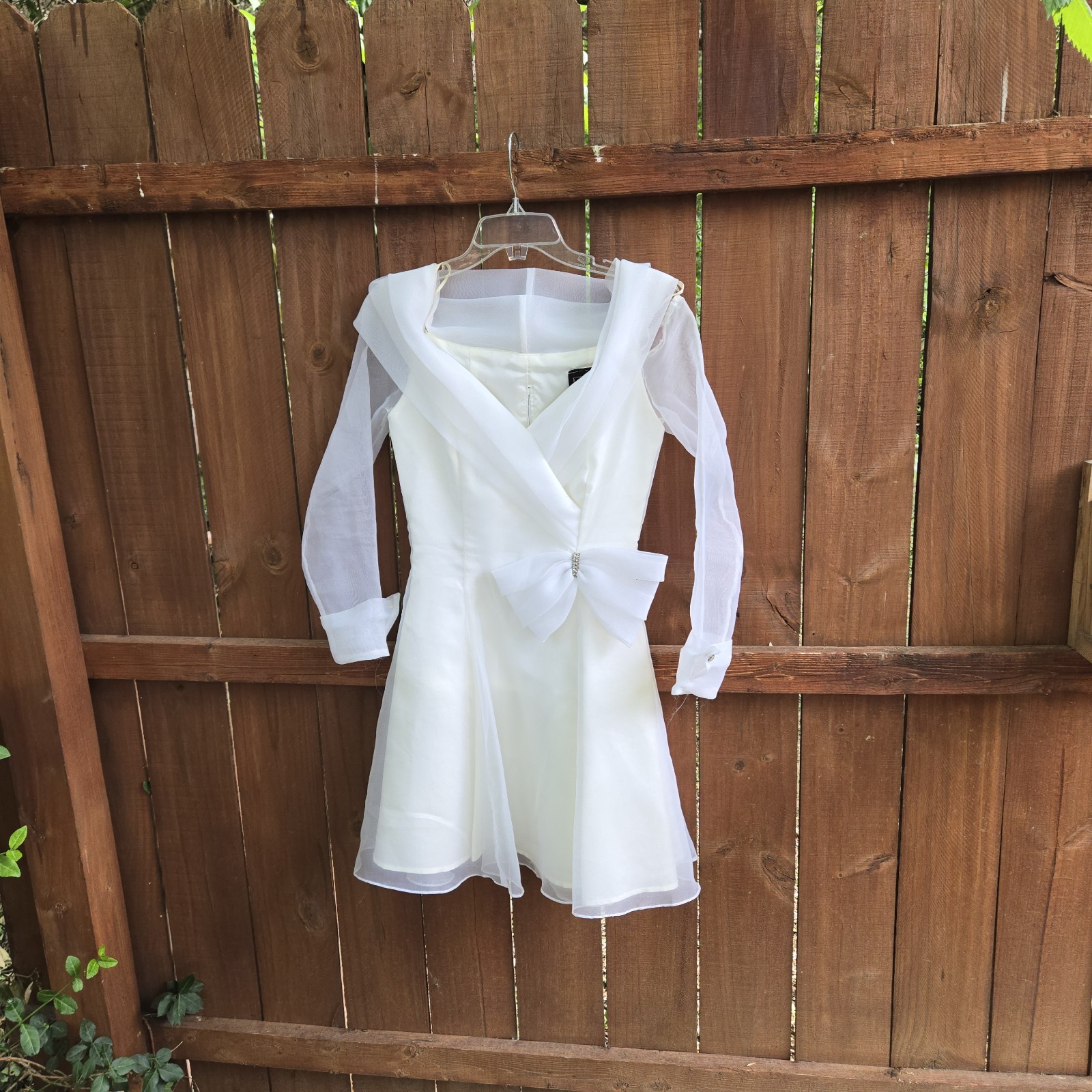 Vintage L.A.GLO White Sheer Sleeve Off Shoulder Formal/ Wedding Dress, SIZE 3/4