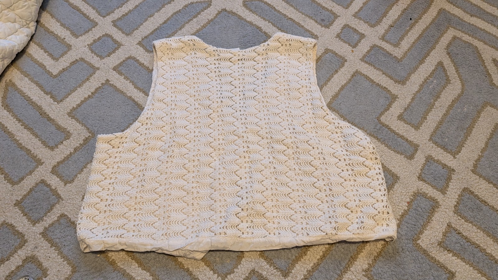 Clio II Crochet Vest Size Large Costal Knit Granny Cottage Core 90s Vintage