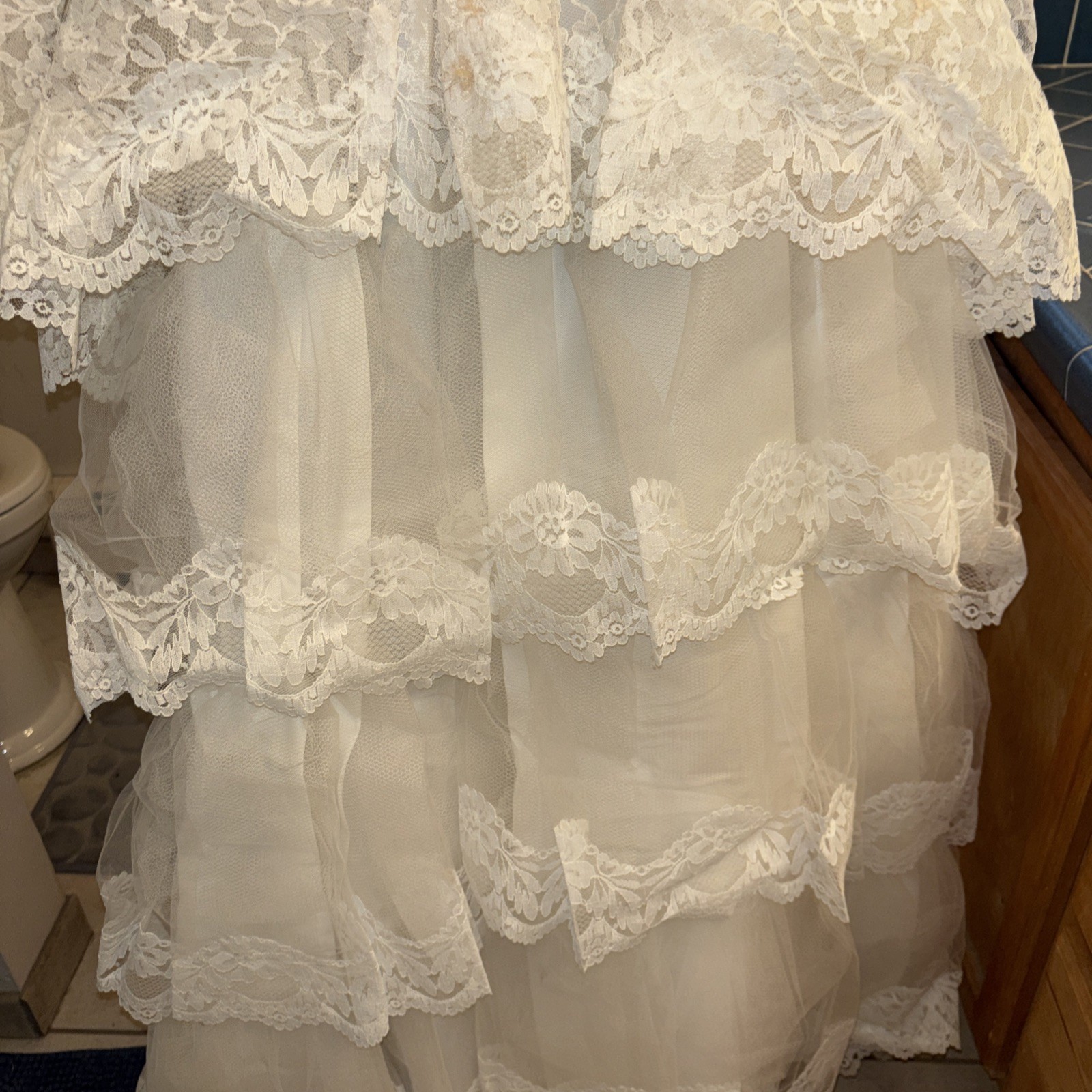 Vintage Wedding Dress 1970’s Chest 13” Across Armpits Waist 10” Across Back