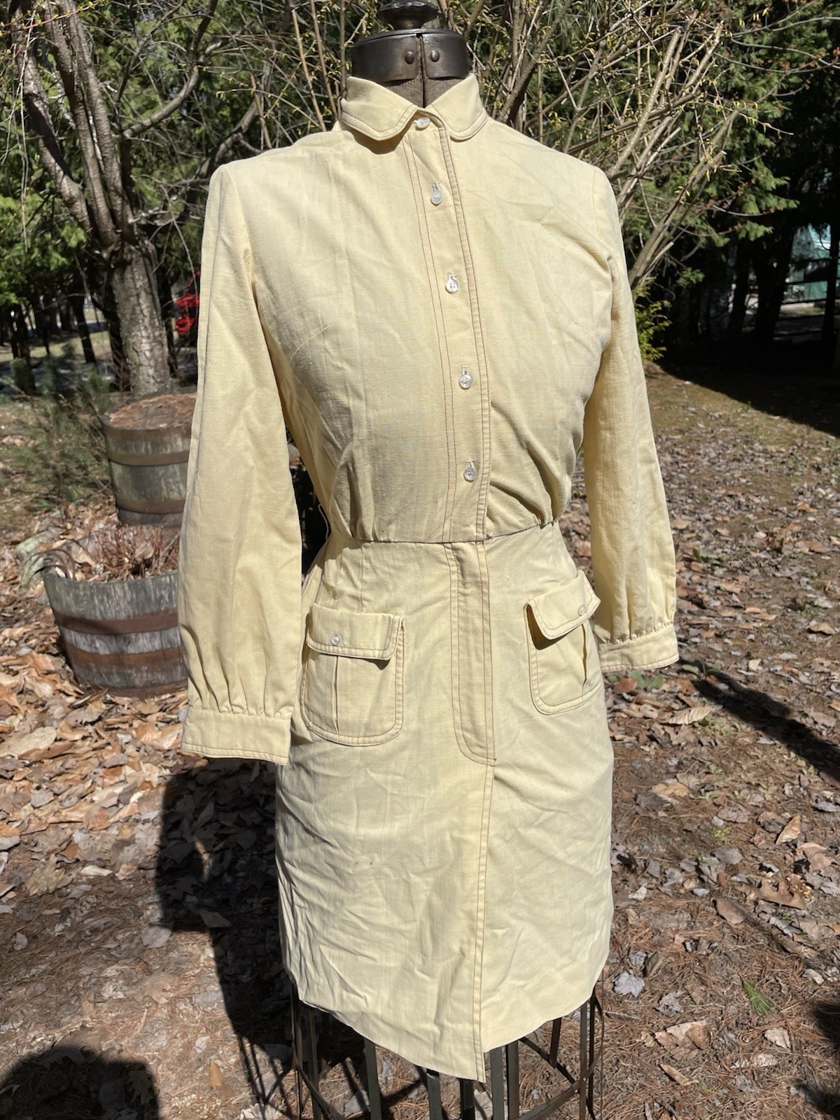 1970s lovely The Villager pale yellow/cream dress!