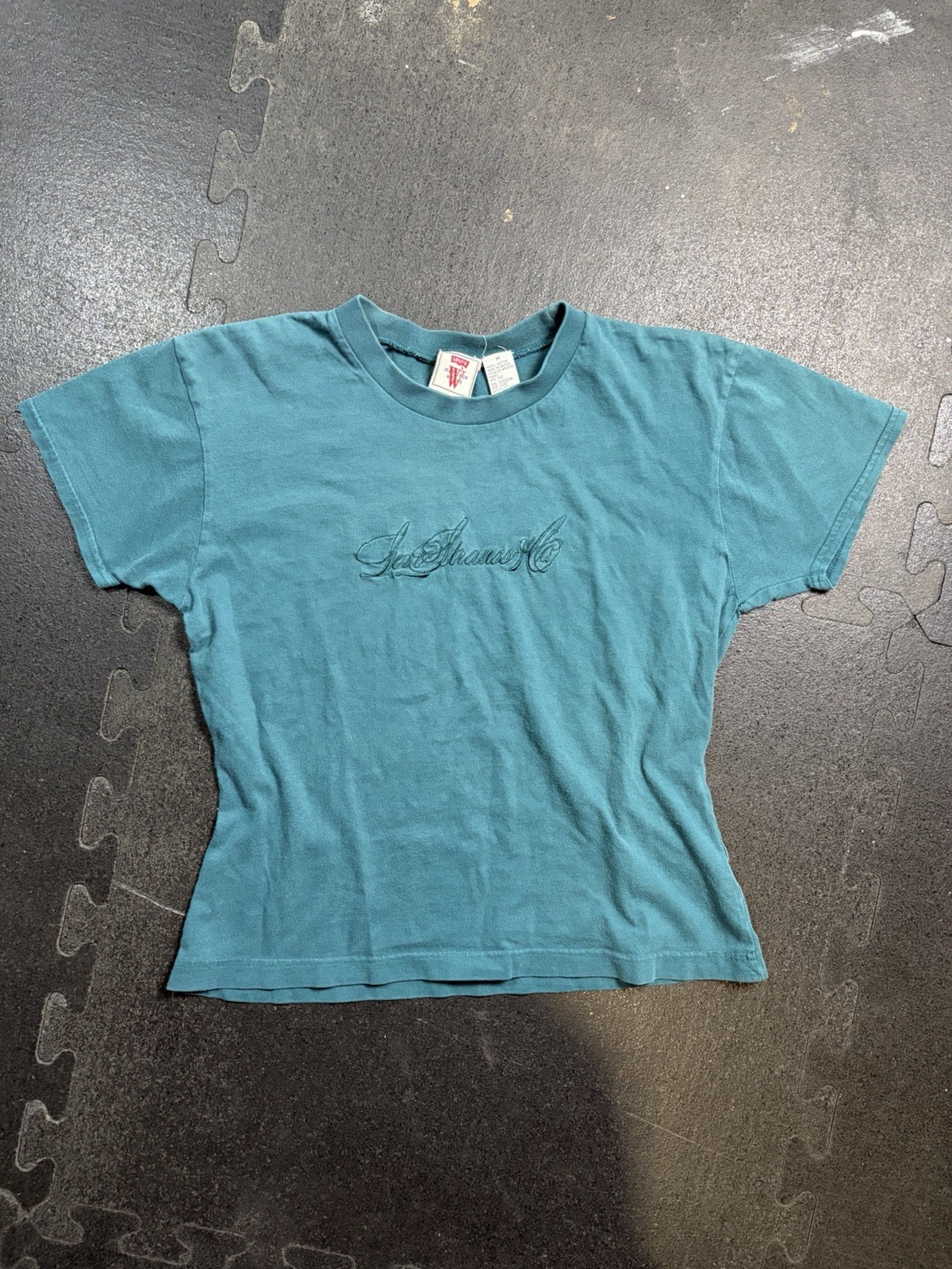 Vintage 90’s Woman’s Levi’s blue vintage Baby Cropped tee Shirt Logo Size M