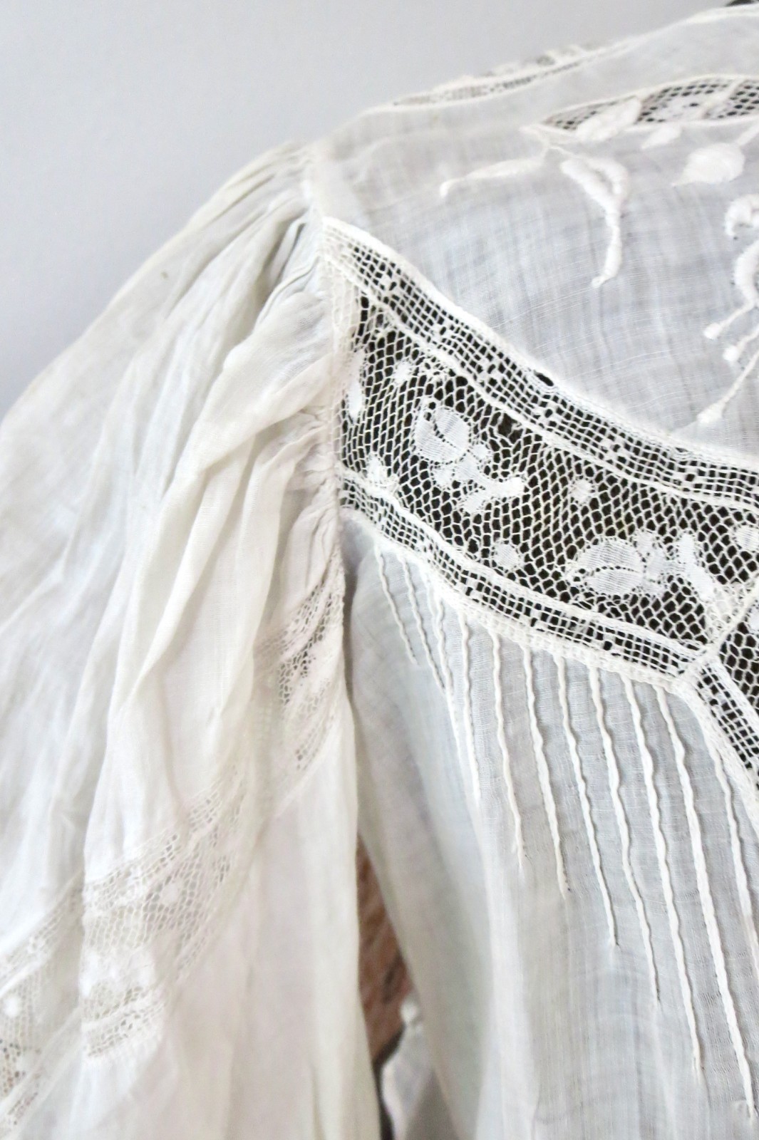 VTG Edwardian White Lace Trimmed Fuchsia Flower Embroidered Shirt Bodice AS IS