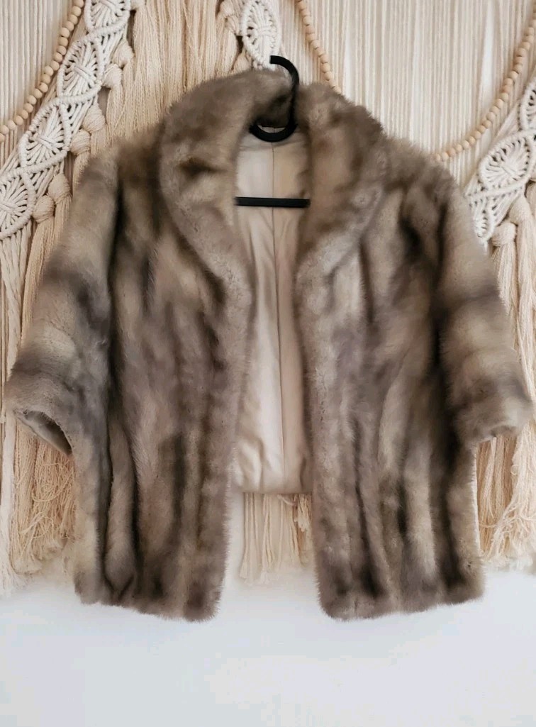 Vtg Mink Stole Gray/Beige Satin Lining Shoulder Straps One Size