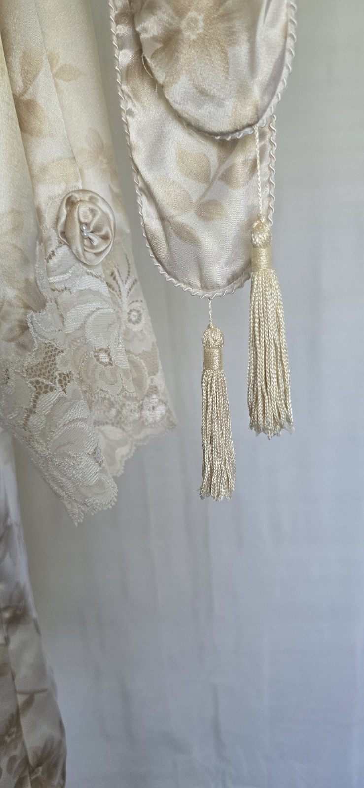 Vintage Christian Dior Satin Floral Jacquard Lace Robe Cream Gold, M