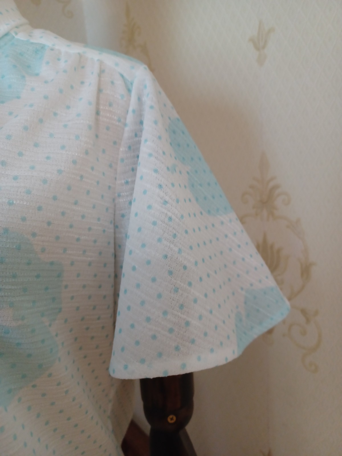 Vintage 1970s/80s Fire Islander Pastel Aqua Polka-dot Pussybow Secretary Blouse