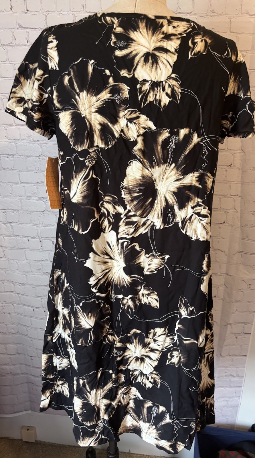 Vintage XS S Nani Of Hawaii Black Floral Dress Hibiscus Rayon NEW Beach Cruise