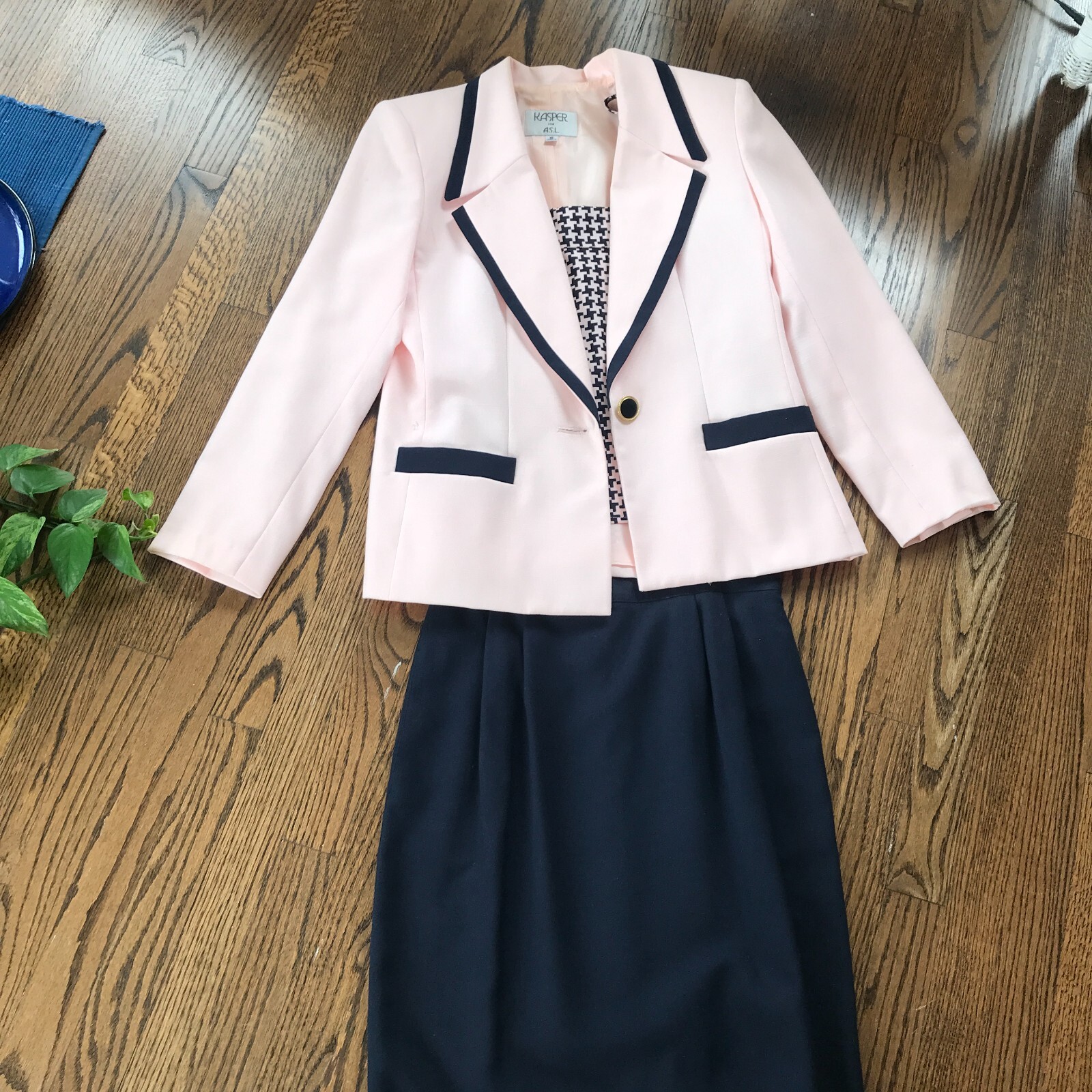 Vintage 80s Kasper for ASL Ladies 3 Pc Suit Pink Black Check Size 10 Poly/Rayon
