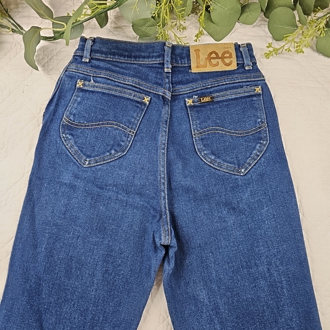 VTG Lee Riders Women’s Blue Denim Straight Leg Jeans VTG Size 10 (12 3/4″) Flat