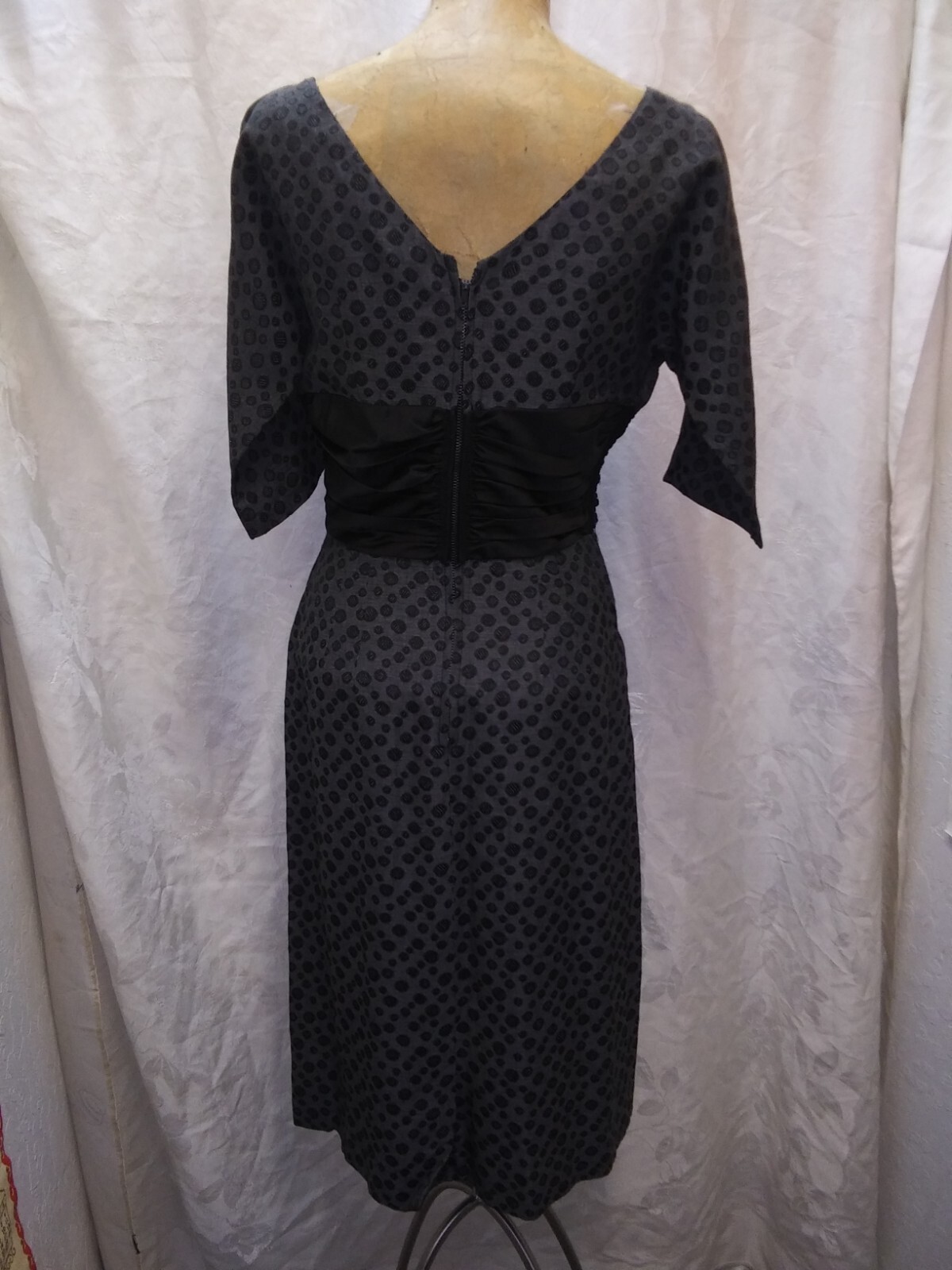 Vintage 1950’s Black & Gray Rayon Cocktail Wiggle Dress Size S/M