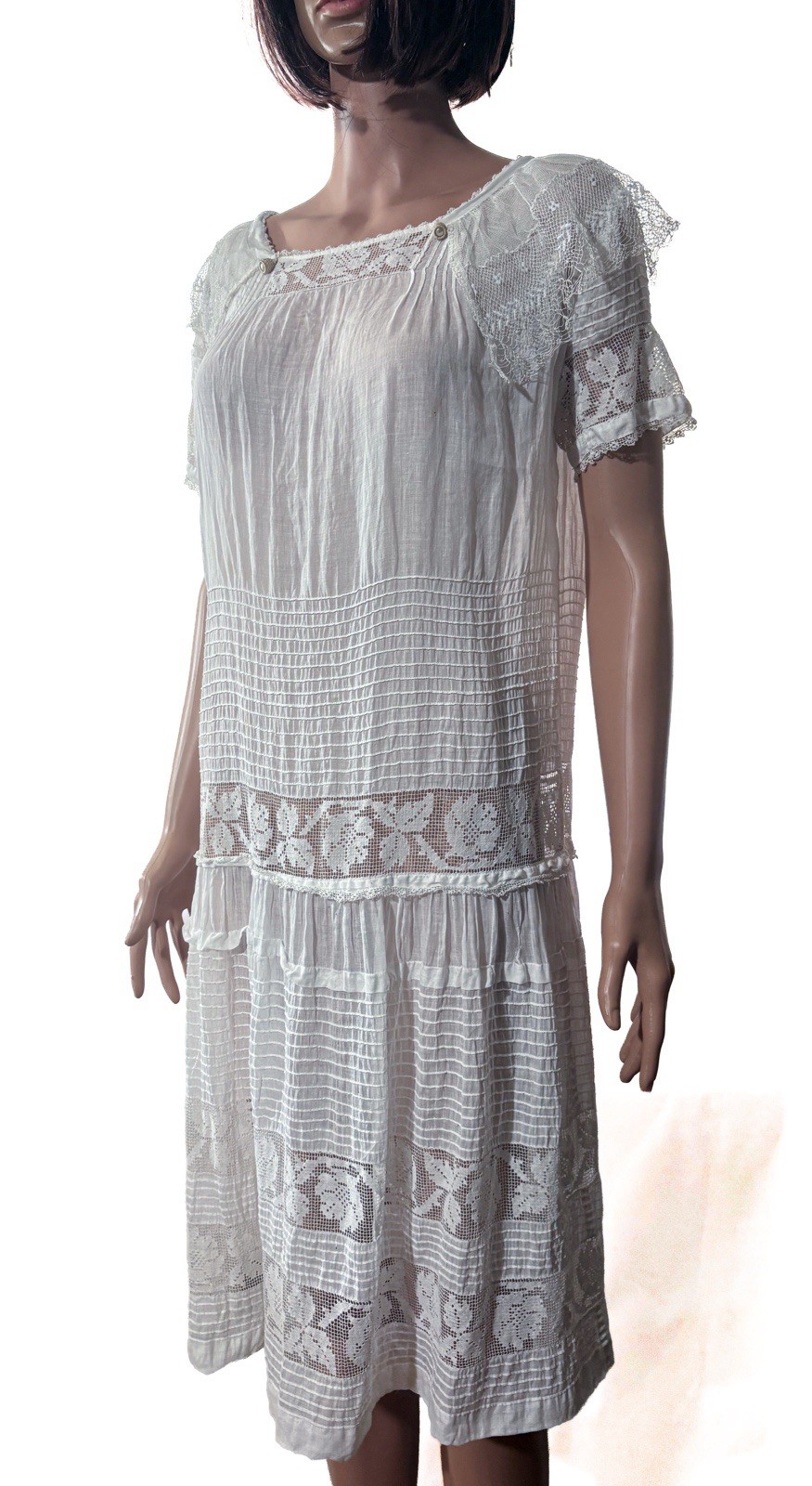 Antique 1920s white cotton flapper dress, lace