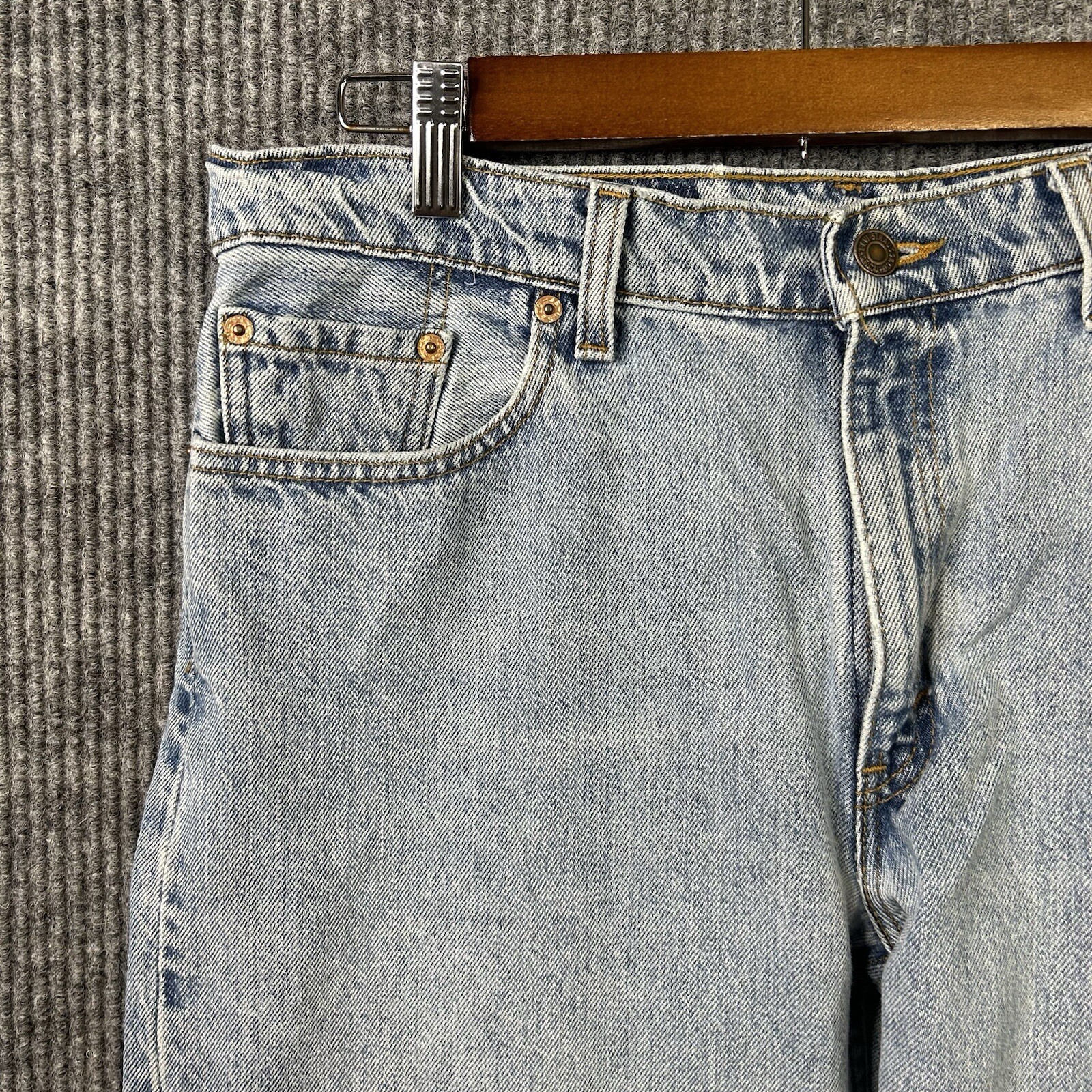 Vintage Levis Jeans 556 Women’s 32/32 Guys Fit Straight Leg