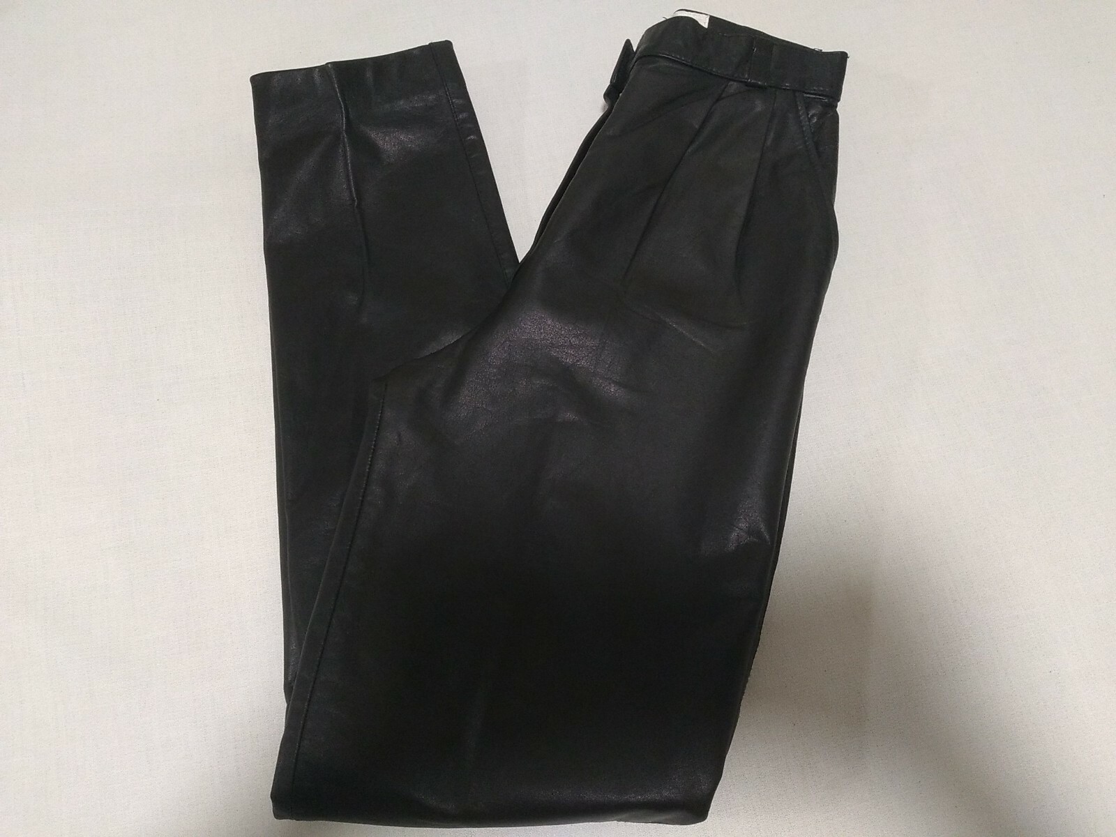Vintage Cedars Women’s Black Leather Size 6 W24″ Pleated Pants