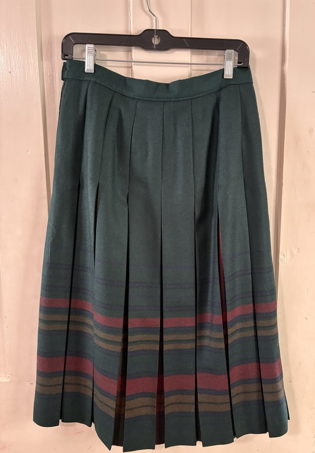 VIntage Edinburgh Scotland Green/Red Pleated Skirt Size 14
