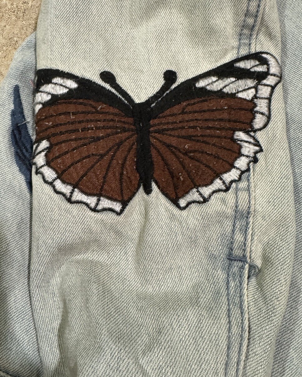 KENDALL + KYLIE Embroidered Pile-trim Trucker Jacket In Vintage Blue